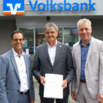 Der Vorstand der Volksbank Viersen verabschiedete Michael Heythausen nach über 43 Dienstjahren bei der Bank in den Ruhestand.