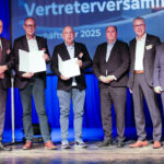 Clemens Bohnen, Bernd Wolfs, Alfons Butzen, Carsten Waldhelm, Jürgen Cleven und Michael Willemse stehen auf einer Bühne.